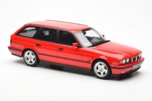 BMW M5 E34 Touring Piros Otto 1:18 OT951 Gyanta – 4. kép a 6-ből