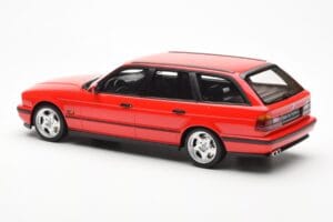 BMW M5 E34 Touring Piros Otto 1:18 OT951 Gyanta – 5. kép a 6-ből