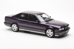 BMW M5 E34 Lila Otto 1:18 OT106 Gyanta – 4. kép a 6-ből