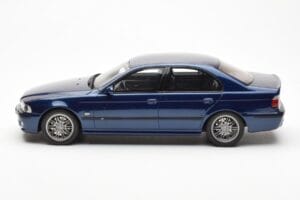 BMW M5 E39 Avus Blue Paint Issue Otto 1:18 OT070 Gyanta – 3. kép a 6-ből