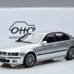 BMW M5 E39 Ezüst Otto 1:18 - image 7 of 7