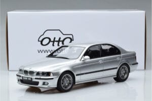 BMW M5 E39 Ezüst Otto 1:18 OT747B Gyanta – 7. kép a 7-ből