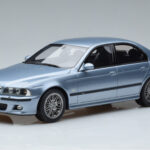 BMW M5 E39 Silverwater Kék Otto 1:18