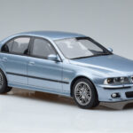 BMW M5 E39 Silverwater Kék Otto 1:18 - image 4 of 6