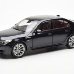 BMW M5 E60 Carbon Fekete Kyosho 1:18