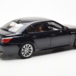 BMW M5 E60 Carbon Fekete Kyosho 1:18 - image 3 of 8