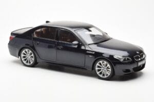 BMW M5 E60 Carbon Fekete Kyosho 1:18 08593BK Fém – 6. kép a 8-ből