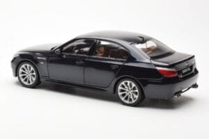 BMW M5 E60 Carbon Fekete Kyosho 1:18 08593BK Fém – 7. kép a 8-ből