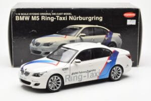 BMW M5 E60 Ring Taxi Nurburgring Kyosho 1:18 08593RT Fém – 8. kép a 8-ből