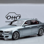 BMW M5 E60 Ezüst Otto 1:18 - image 6 of 6