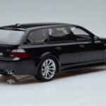 BMW M5 E61 Touring Fekete Otto 1:18 - image 2 of 6