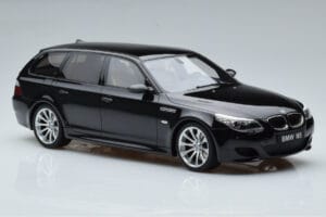 BMW M5 E61 Touring Fekete Otto 1:18 OT1020 Gyanta – 4. kép a 6-ből
