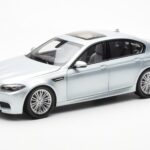 BMW M5 F10 Silverstone Ezüst Paragon 1:18 80432186353