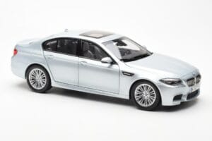BMW M5 F10 Silverstone Ezüst Paragon 1:18 80432186353 Fém – 6. kép a 8-ből