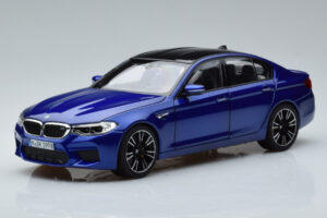 BMW M5 F90 Marina Bay Kék Norev 1:18
