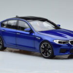 BMW M5 F90 Marina Bay Kék Norev 1:18 - image 5 of 7
