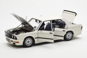 BMW M535i E28 Alpine Fehér AUTOart 1:18 75161 Fém – 2. kép a 10-ből