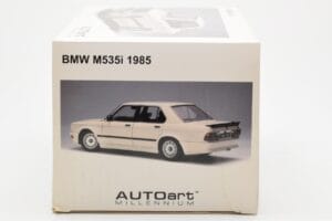 BMW M535i E28 Alpine Fehér AUTOart 1:18 75161 Fém – 8. kép a 10-ből