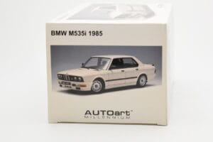 BMW M535i E28 Alpine Fehér AUTOart 1:18 75161 Fém – 9. kép a 10-ből