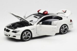 BMW M6 E63 MotoGP Safety Car 2006 Kyosho 1:18 08707GPB Fém – 2. kép a 8-ből