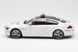 BMW M6 E63 MotoGP Safety Car 2006 Kyosho 1:18 08707GPB Fém – 4. kép a 8-ből