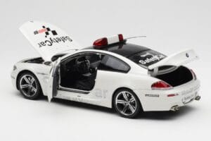 BMW M6 E63 MotoGP Safety Car 2006 Kyosho 1:18 08707GPB Fém – 5. kép a 8-ből