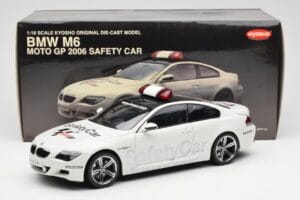 BMW M6 E63 MotoGP Safety Car 2006 Kyosho 1:18 08707GPB Fém – 8. kép a 8-ből