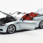 BMW M6 F12 Kabrió Silverstone Ezüst II Paragon 1:18 - image 2 of 8