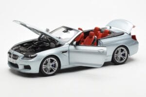 BMW M6 F12 Kabrió Silverstone Ezüst II Paragon 1:18 80432253656 Fém – 2. kép a 8-ből