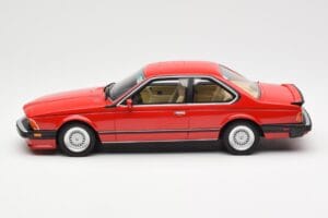 BMW M635 CSi E24 Henna Piros Otto 1:18 OT1018 Gyanta – 3. kép a 6-ből