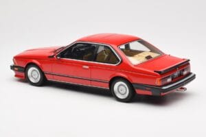 BMW M635 CSi E24 Henna Piros Otto 1:18 OT1018 Gyanta – 5. kép a 6-ből