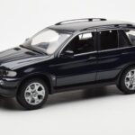 BMW X5 4.4i E53 Sötét Kék Kyosho 1:18