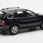 BMW X5 4.4i E53 Sötét Kék Kyosho 1:18 - image 3 of 8