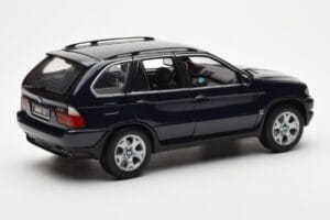 BMW X5 4.4i E53 Sötét Kék Kyosho 1:18 08521DB Fém – 3. kép a 8-ből