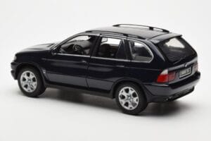 BMW X5 4.4i E53 Sötét Kék Kyosho 1:18 08521DB Fém – 7. kép a 8-ből