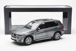 BMW X5 F15 Space Szürke Paragon 1:18 80432318988 Fém – 8. kép a 8-ből