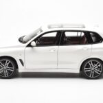 BMW X5 G05 Fehér Paragon 1:18 - image 4 of 8