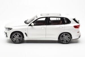 BMW X5 G05 Fehér Paragon 1:18 80432450996 Fém – 4. kép a 8-ből