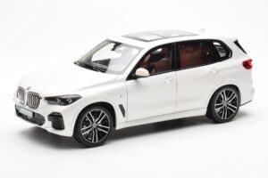 BMW X5 G05 Fehér Paragon 1:18
