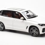 BMW X5 G05 Fehér Paragon 1:18 - image 6 of 8
