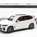 BMW X5 G05 Fehér Paragon 1:18 - image 8 of 8