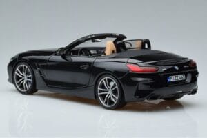 BMW Z4 G29 Fekete Metál Norev 1:18 183272 Fém – 6. kép a 7-ből