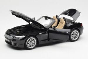 BMW Z4 E89 Spider Fekete Metál Kyosho 1:18 08771BK Fém – 2. kép a 9-ből
