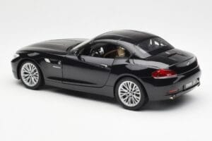 BMW Z4 E89 Spider Fekete Metál Kyosho 1:18 08771BK Fém – 8. kép a 9-ből