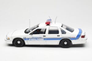 Chevrolet Caprice Sebring Rendőrség UT Models 1:18 21029 Fém – 3. kép a 6-ből