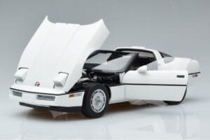 Chevrolet Corvette C4 Fehér AUTOart 1:18 71243 Fém – 2. kép a 8-ből