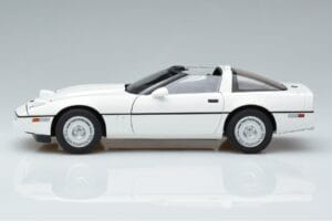 Chevrolet Corvette C4 Fehér AUTOart 1:18 71243 Fém – 4. kép a 8-ből