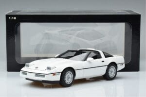 Chevrolet Corvette C4 Fehér AUTOart 1:18 71243 Fém – 8. kép a 8-ből