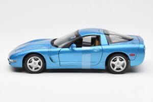 Chevrolet Corvette C5 Kék Metál UT Models 1:18 21004 Fém – 3. kép a 6-ből
