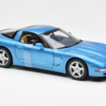 Chevrolet Corvette C5 Kék Metál UT Models 1:18 - image 4 of 6
